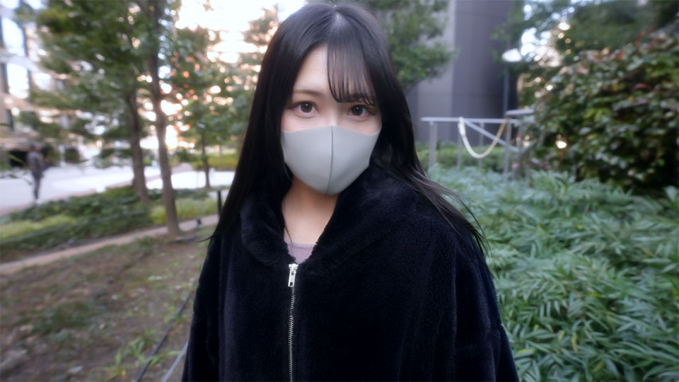 FC2-PPV-4352001-1 18歳、美巨乳!Gカップ、完全顔出し、大学1年生、色白シルキースキン!トランクルームの影に隠れて、やりたい放題