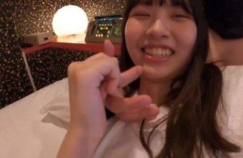 FC2 PPV 3232151 【侍ジャパン全勝優勝、感動をありがとう!】ピュアな笑顔が眩し過ぎるみおちゃん、汗ばむチ◯ポを即尺、玉舐め、アナル舐め、最後は足の指先までキレイに舐めしてくれる!彼シャツ姿で中出しセックス特典付き